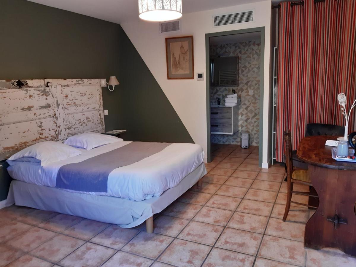 Bed and Breakfast Logis Domaine De Peyrolade Daux Exterior foto