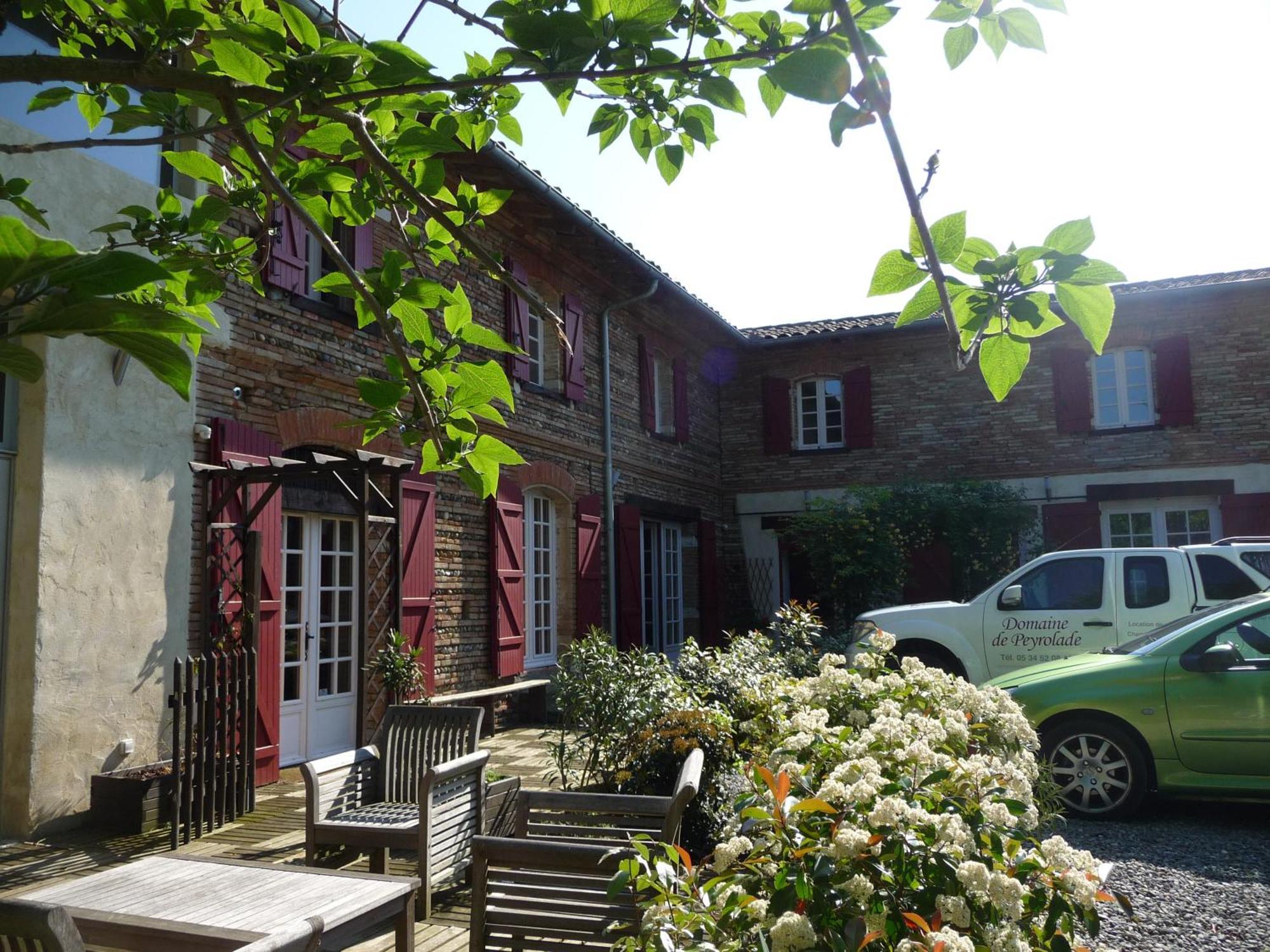 Bed and Breakfast Logis Domaine De Peyrolade Daux Exterior foto